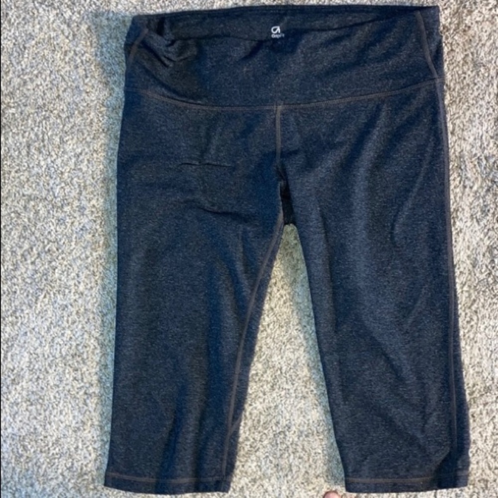 GAP Fit capri leggings